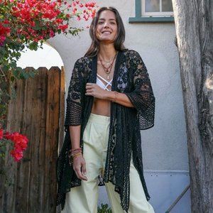Bohemian Floral Lace Textured Kimono OS BLACK